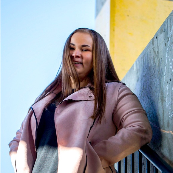 Meet your Posher, Sam - Picture 1 of 1